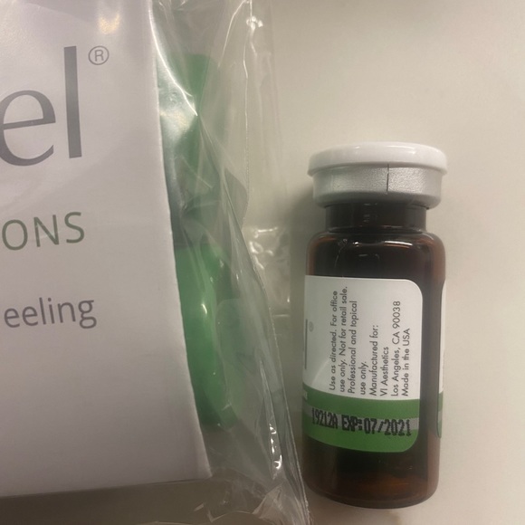 Original VI Peel Kit - Picture 2 of 2